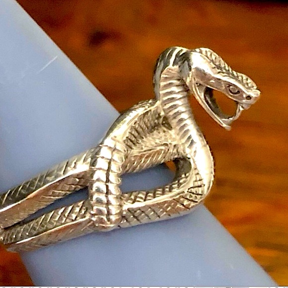 $118 Navajo Signed Designer Estate Ring Size 8 & 3/4 Copyright SC STERLING - Picture 4 of 8